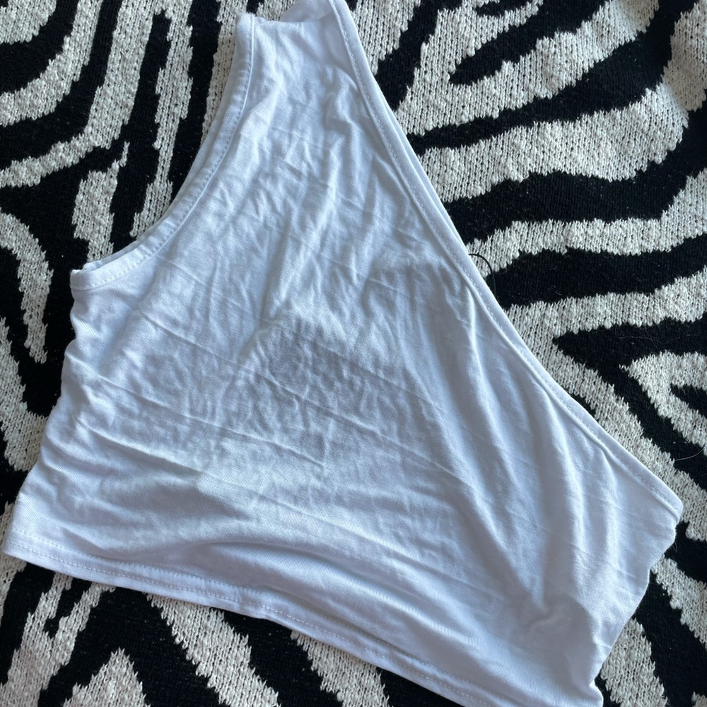 White One-Shoulder Crop top